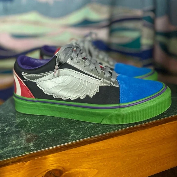 🏁Captain America - Marvel Avengers Collectible Vans 🦅 - Picture 1 of 6